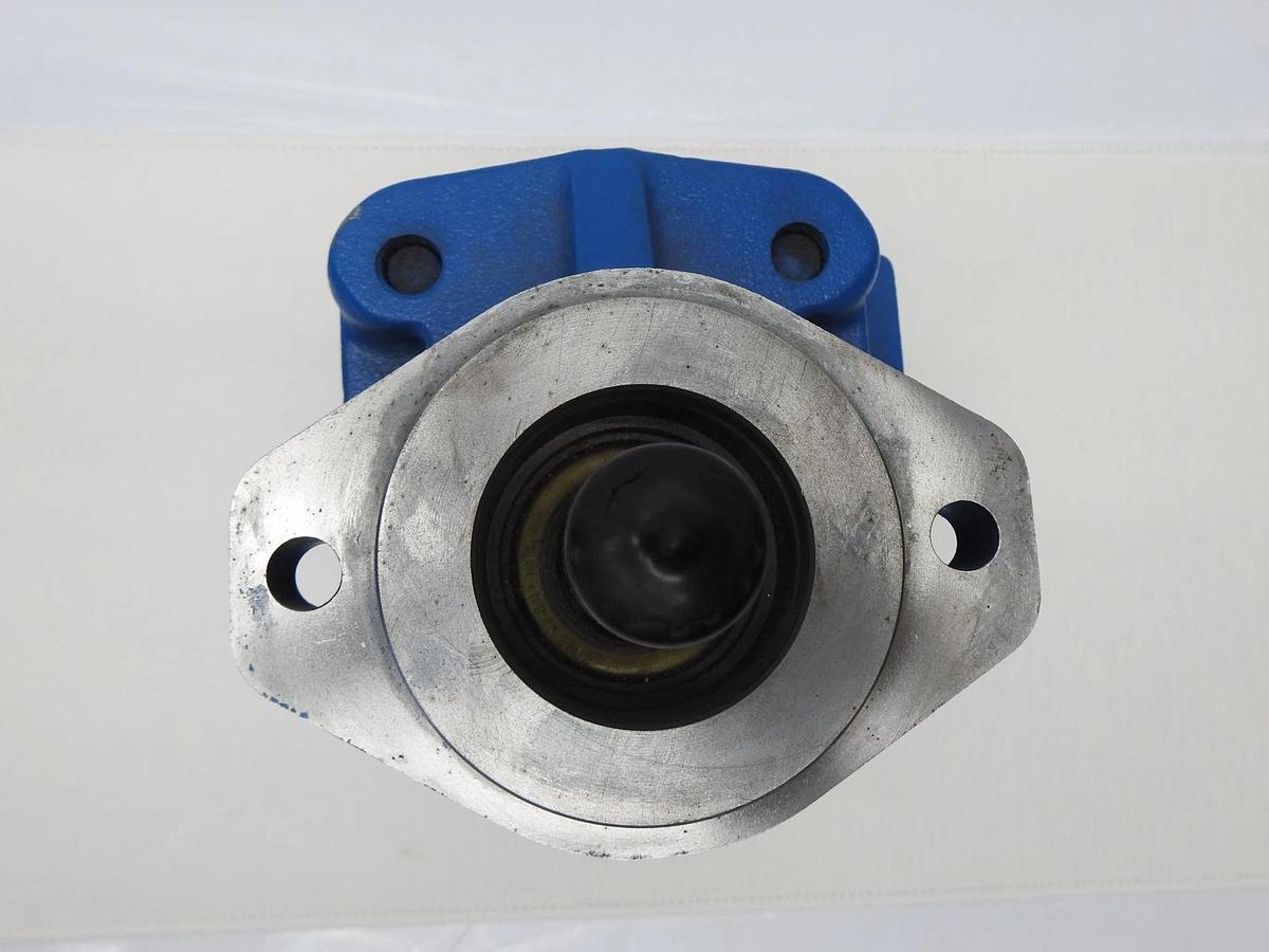 Permco P2100A P2100 Series P2100A183 Hydraulic Motor (2 Bolt) NOB NEW!