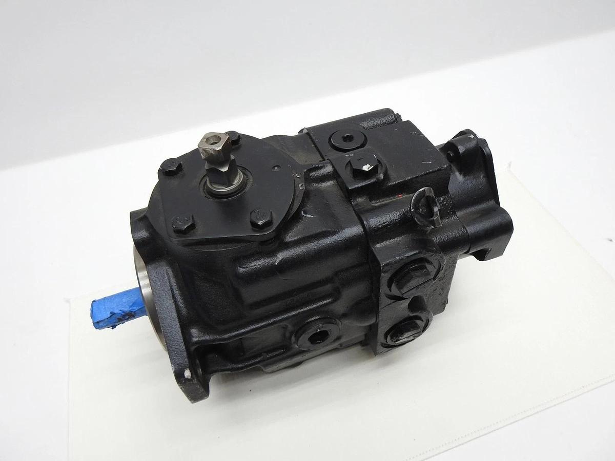 Hydraulic Pump 7095531 Danfoss Bobcat for Tandem Hydraulic (2 Bolt) - NEW!
