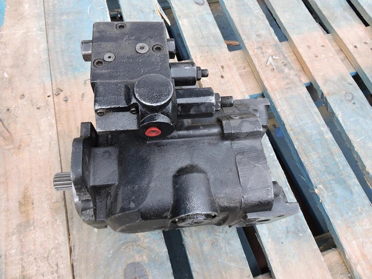 For John Deere AT Series Hydraulic Piston Pump X516609-200 - READ