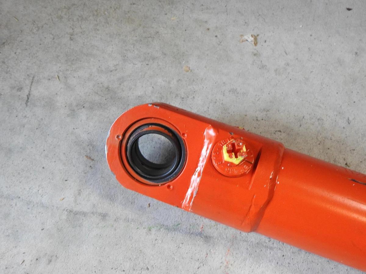OEM Sandvik BT00001246 Cylinder - GENUINE NOB NEW!