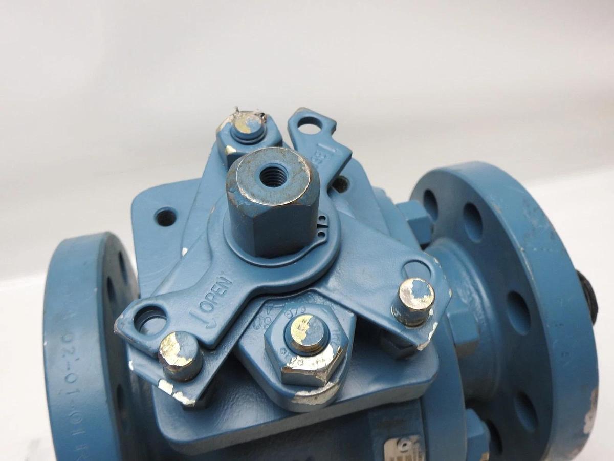 Cameron 2X2 WKM 320F 2398034-2112122 Ball Valve A105 PTFE Class:300 WCC/A105