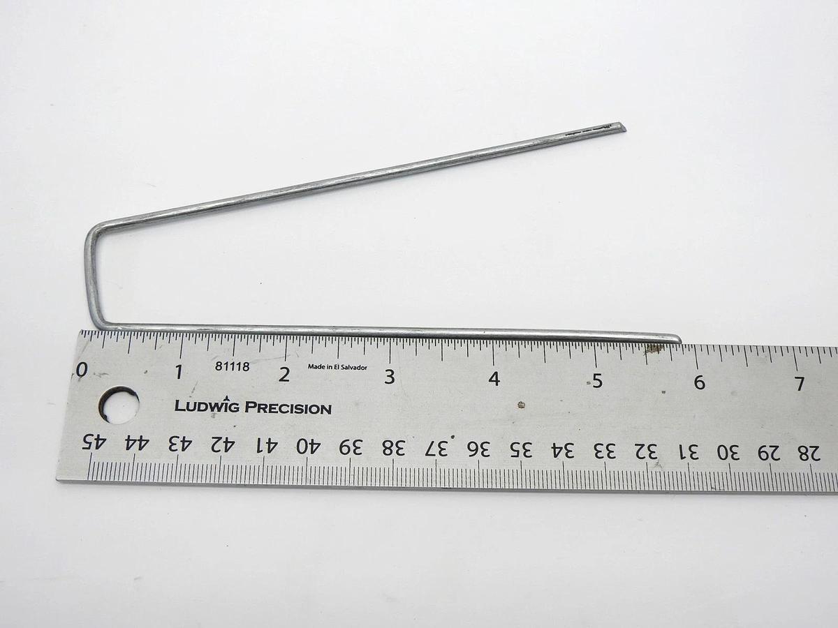 Eco Gardener 11 Gauge Heavy Duty Landscape Staples 6" Long Weed Guard (200 Pack)