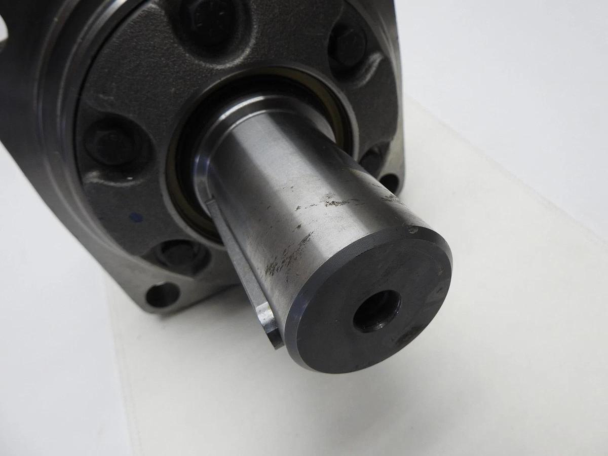 Nordco 50230103 Hydraulic Motor, PROPEL w/ Broken Speed Sensor OEM