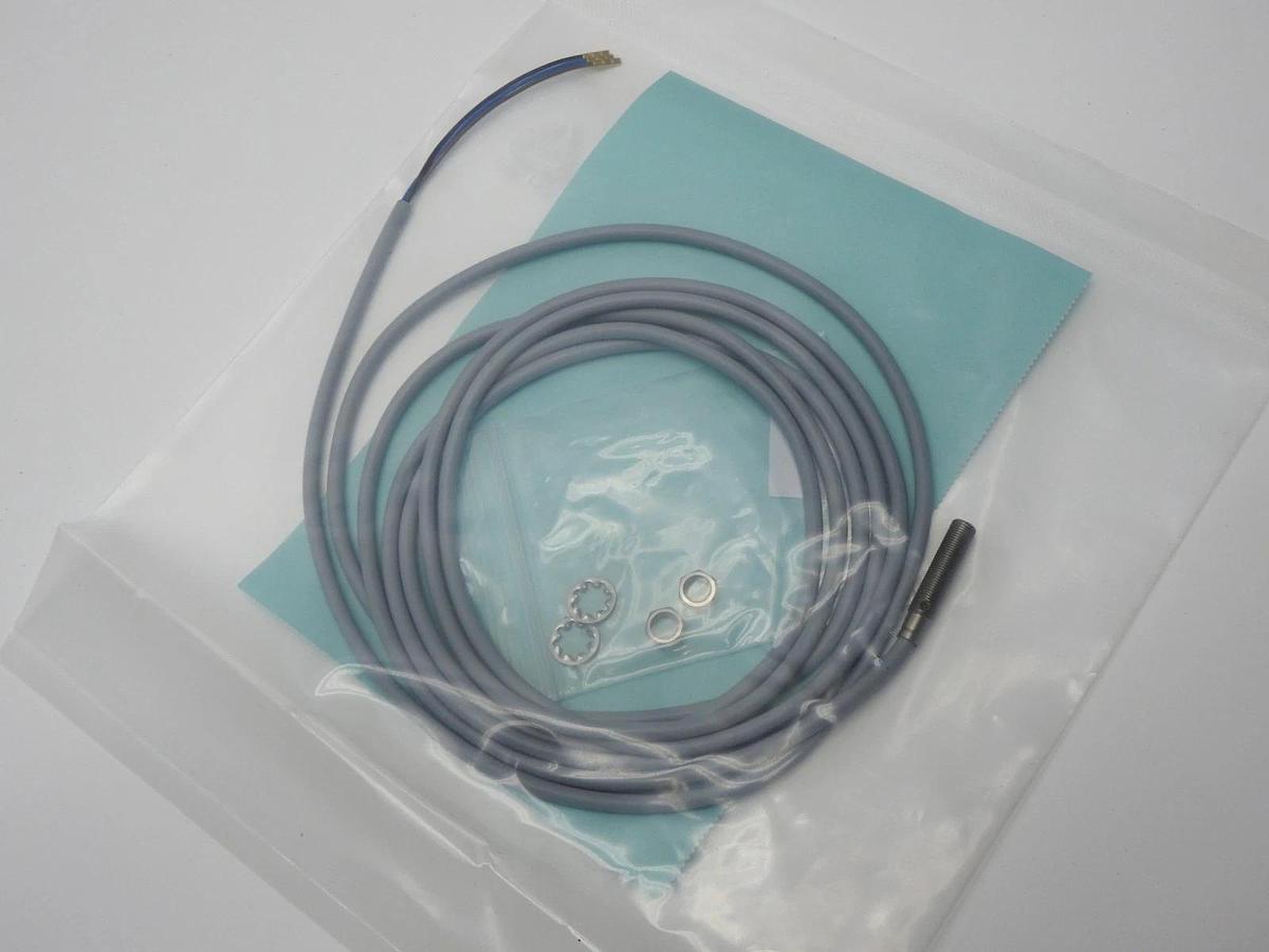 OEM Contrinex DW-AD-621-M5 Miniature Inductive Sensor MFGD DWAD621M5 *GENUINE*