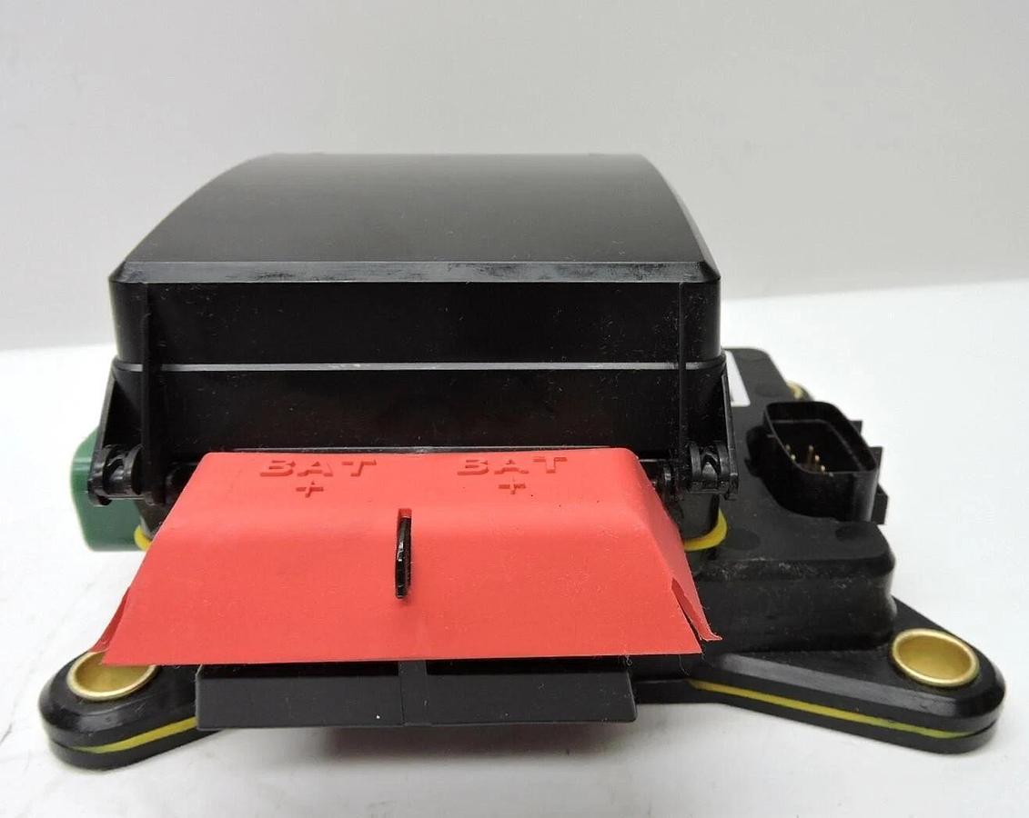Eaton Multiplexed Vehicle Electrical Center 31M-310-0 MFR - SQX48 - BRAND NEW!