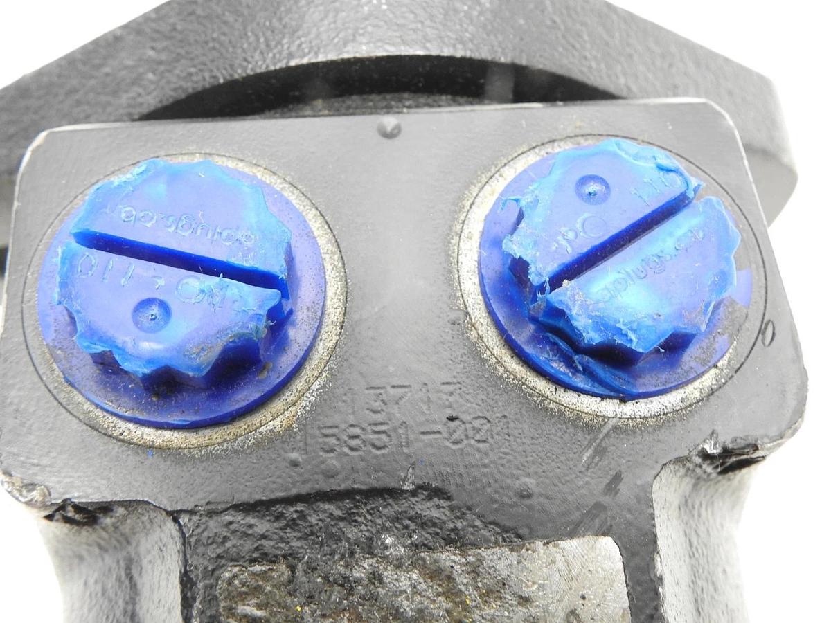 Eaton Char-Lynn Hydraulic Motor 15851-001 (2 Bolt, Keyed Shaft)