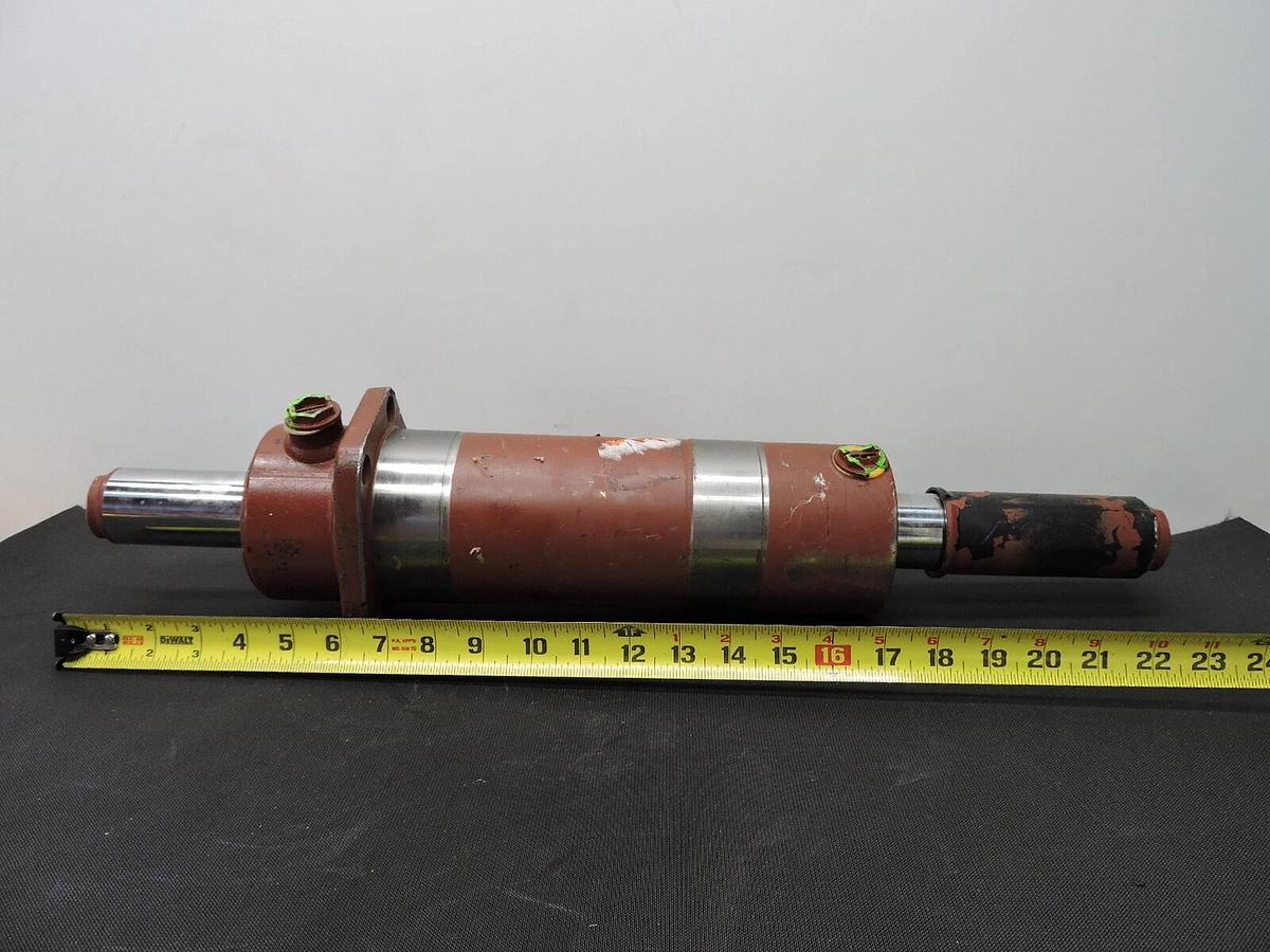 Dana Spicer Hydraulic Cylinder 279.24.620.03 / 279.24.620 - New Other: Unit is b