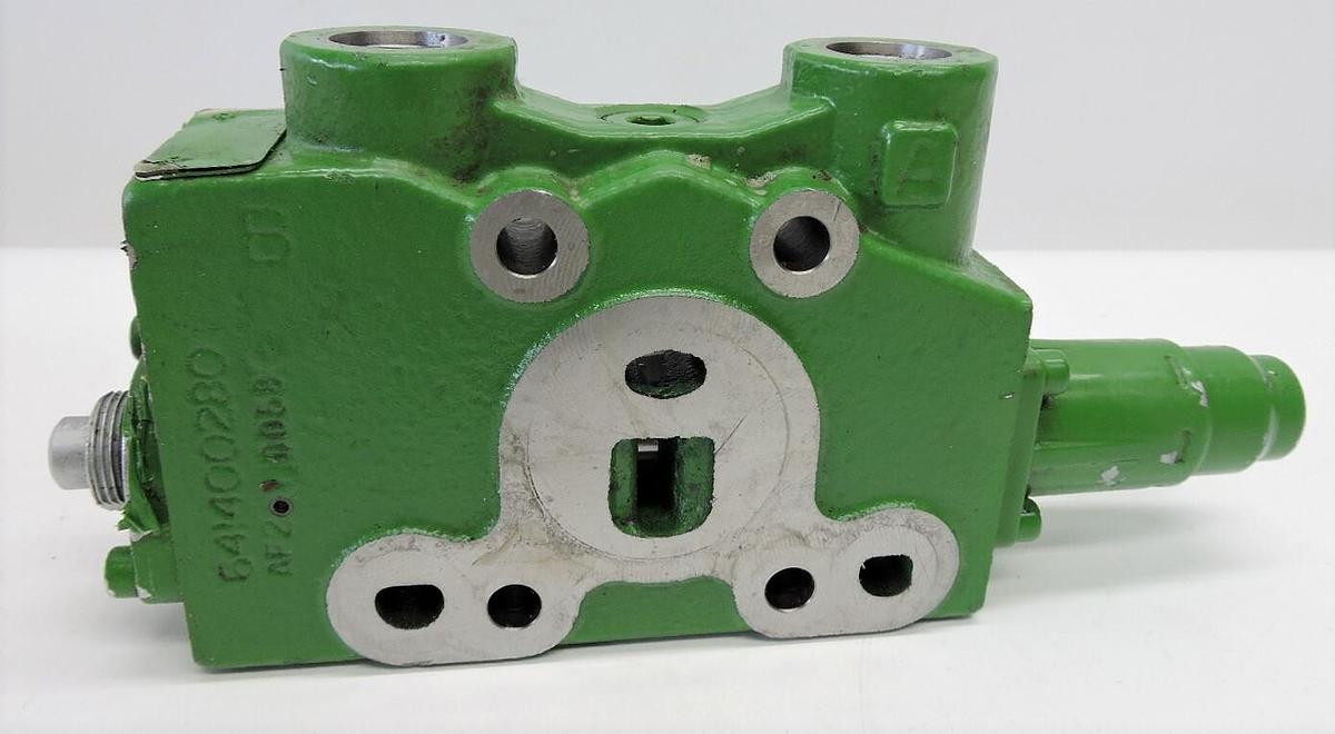 John Deere Hydraulic Control Section 641400280 AF 0068 NEW READ
