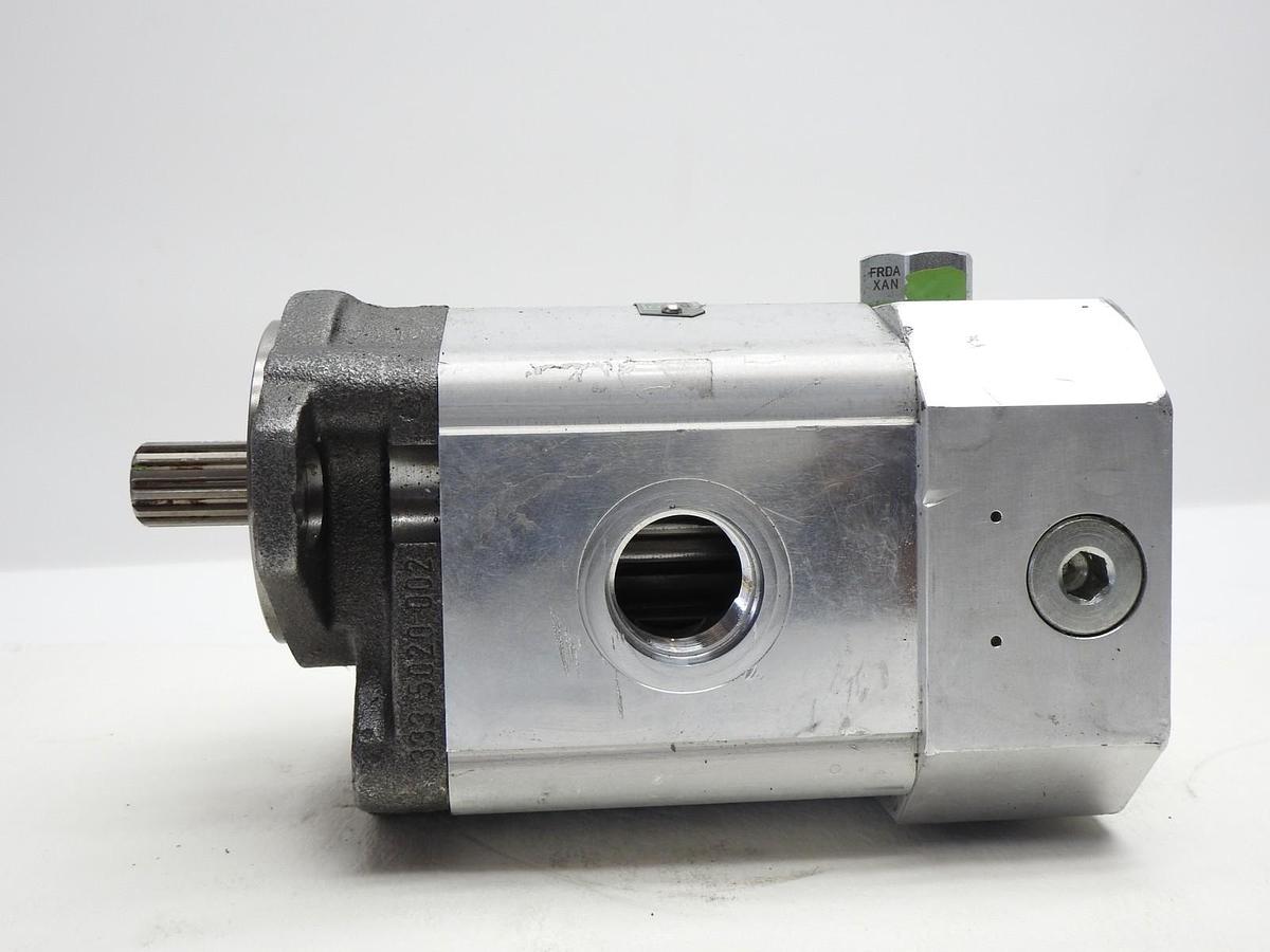 Zwei Hydraulic Pump (Casting # 333 5020 002) 12 Bolt, 13T
