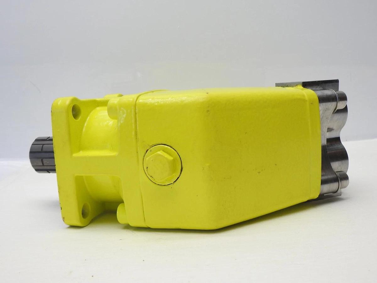 GENUINE Parker F1-30 Hydraulic Motor w/ Modified 4 Port Adapter Bent Axial F1 30