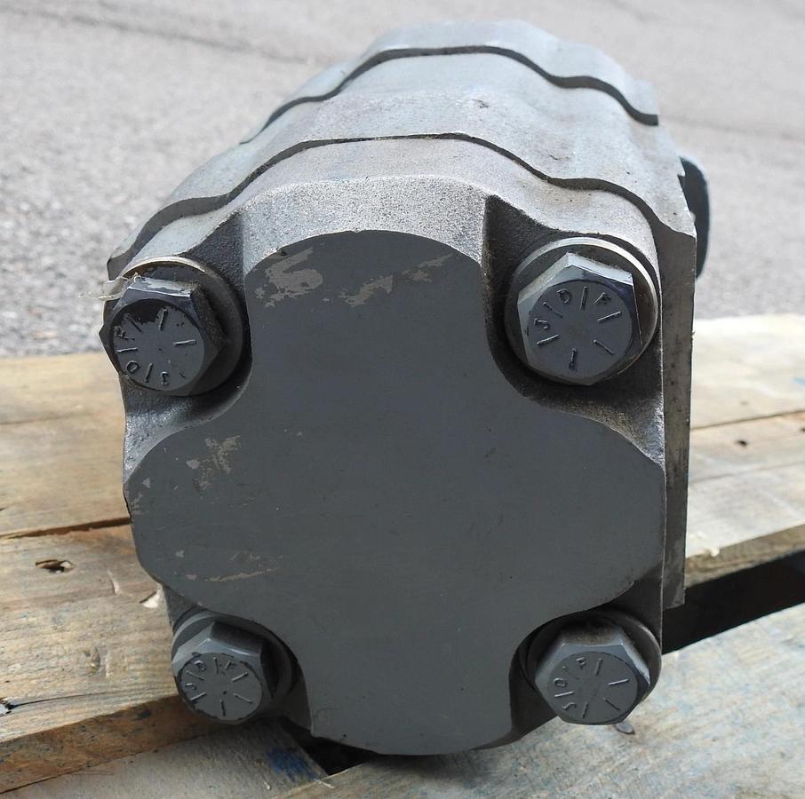 Metaris MHM51 Series Hydraulic Gear Motor MHM-51-B-9 (2 Bolt, 14T Flange) - NEW