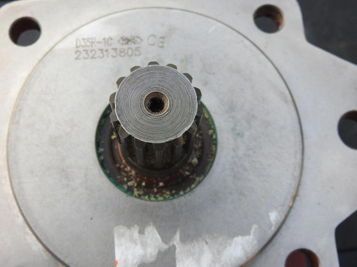 Geartek D35R-1C 6 BOLT, 14 Spline 232313805 Hydraulic Pump - NOB NEW!