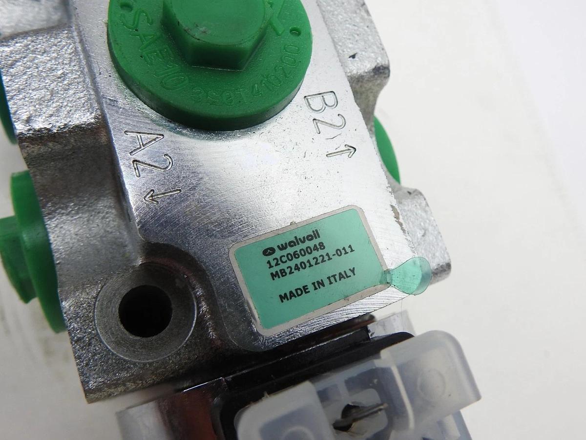 Walvoil 12V Diverter Valve 12C060048, MB2401221-011 - NEW