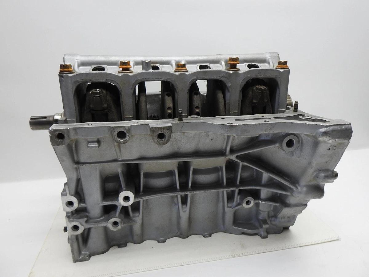 1996-2000 Honda Civic Engine Block 1.6 L SOHC inline-4