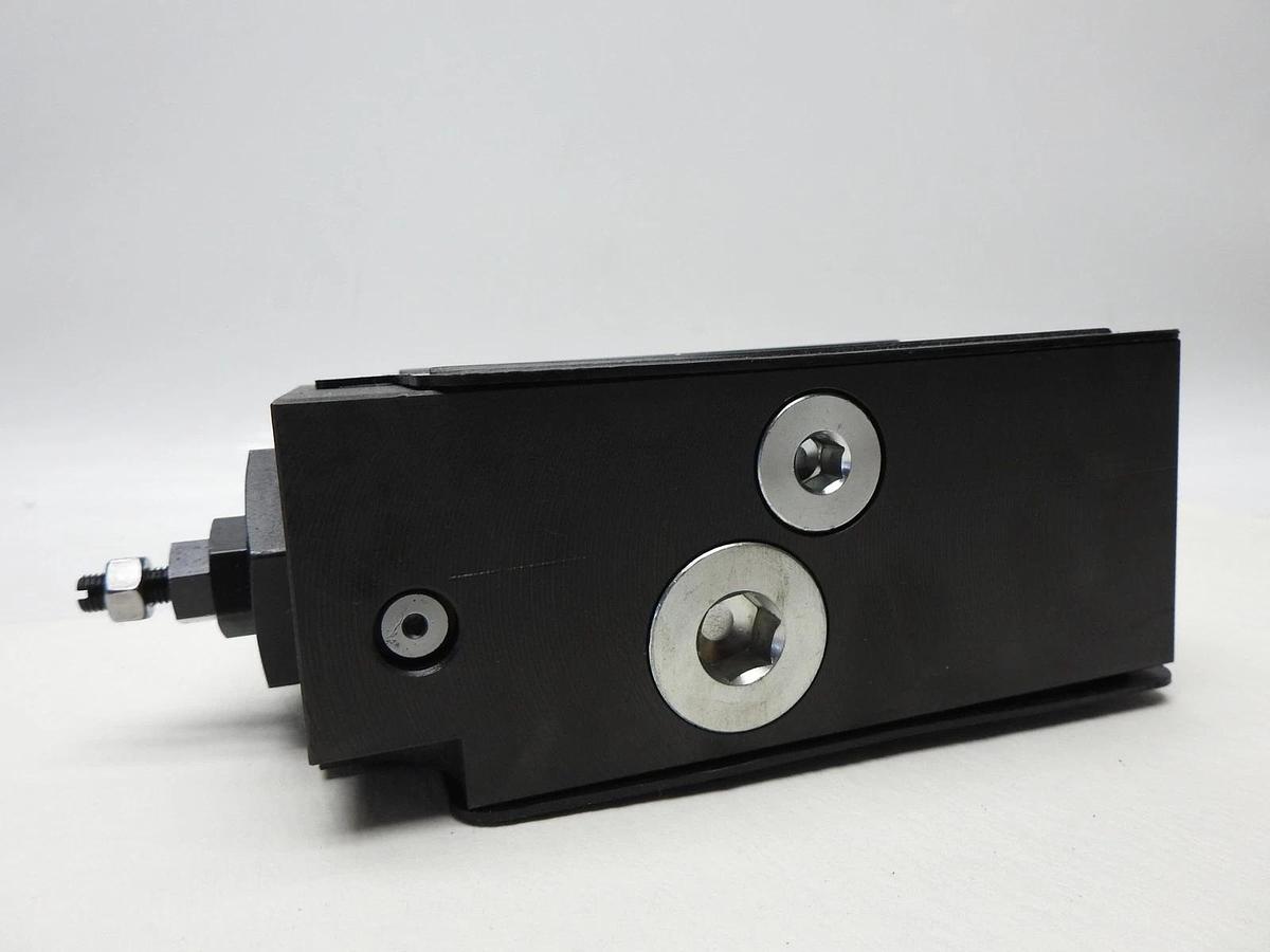 Parker PRM6AP07SN Pressure Reducing Sandwich Valve PRM Series - NOB NEW!
