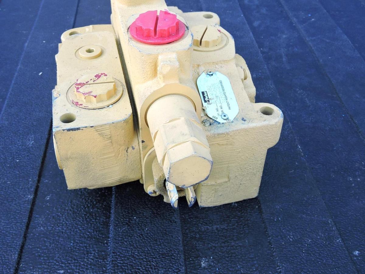 John Deere AT312382 Spool Valve 848HTJ, RE151971, 1200, RE68144, 1400, 848H NEW