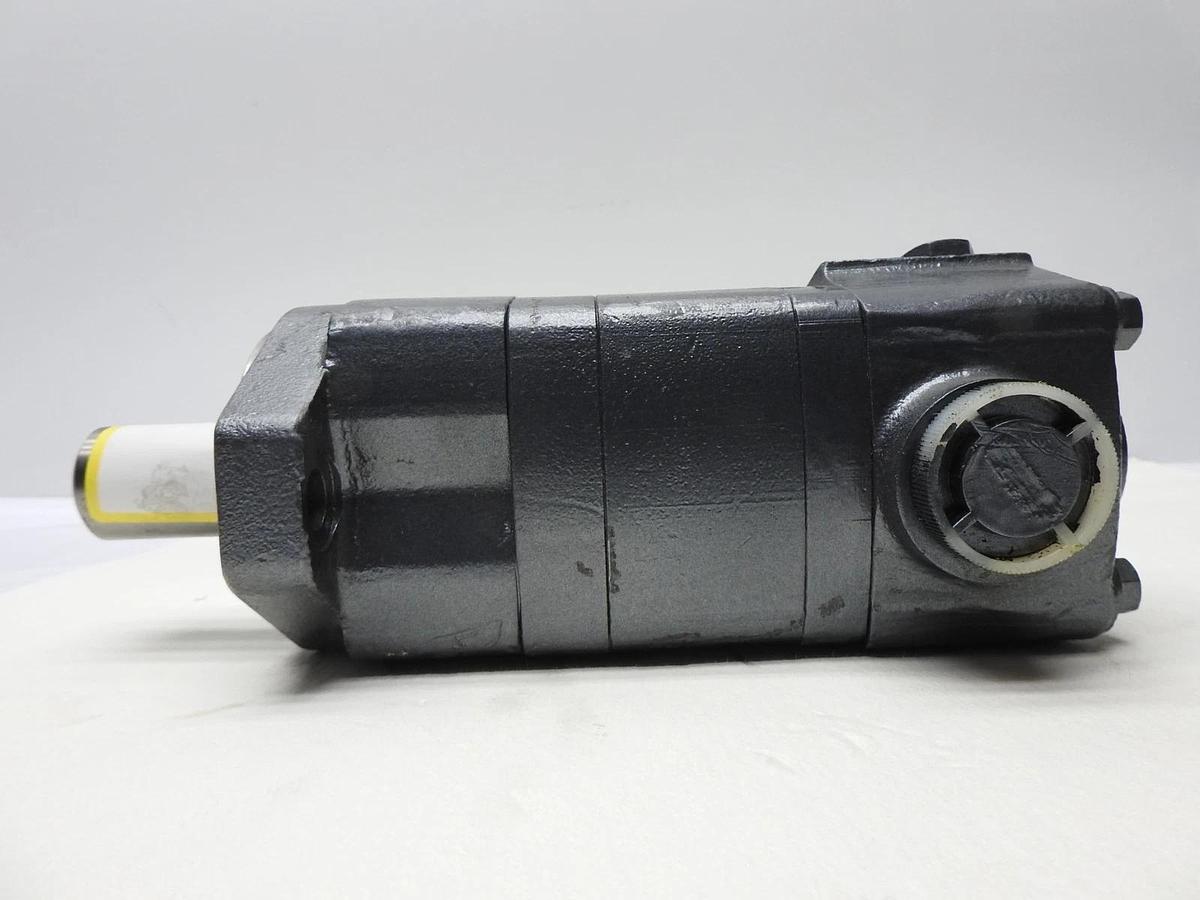 Max Motosports HY05816 Hydraulic Pump (2 Bolt, Keyed Shaft) NOB NEW