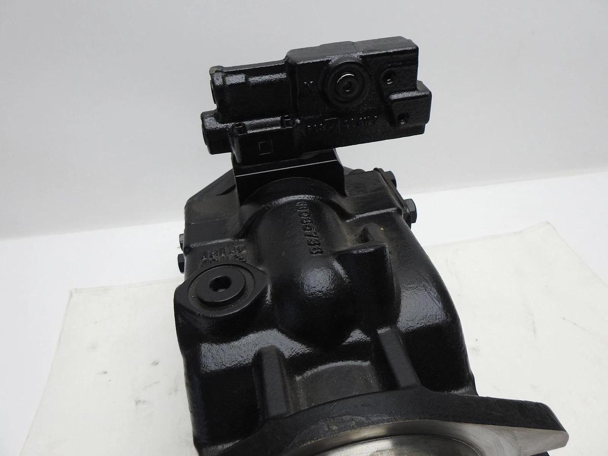Danfoss 83027179 JRRS75 Series JRRS75CLS2125NNN3 (2 Bolt, Splined Shaft) OEM NEW