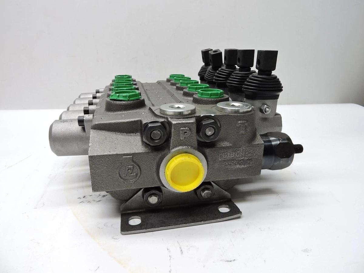 Roquet 5 Spool Hydraulic Directional Control Valve 6412/15 - NOB NEW