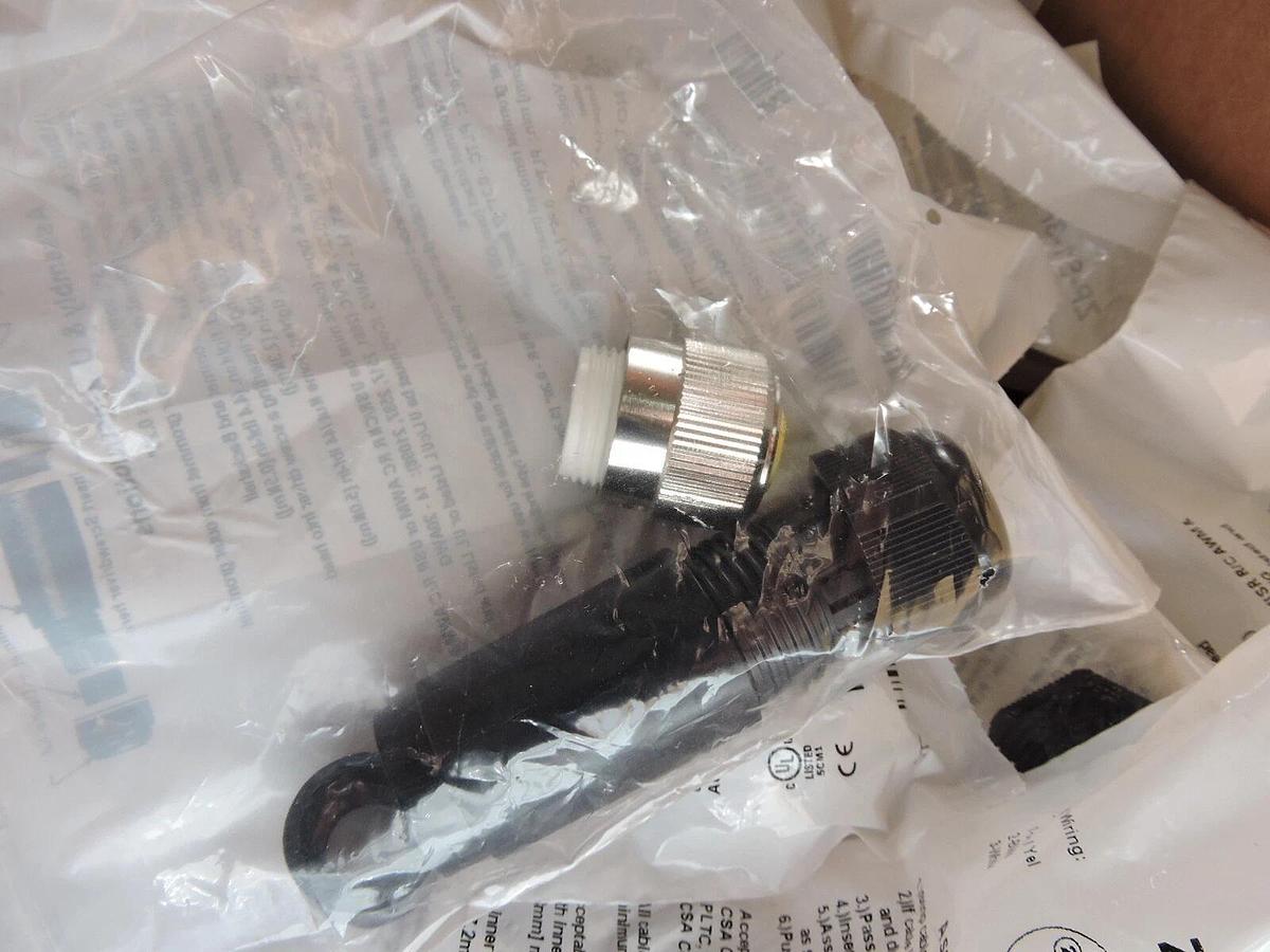 (x52) - ZP-S1-3FP-FWX 7/8in - 16 UN2 thread nut 3-pin ZIPport Wireable connector