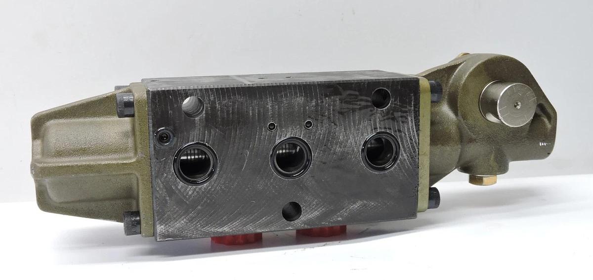 Parker Hannifin 85790-02P Valve, Linear, Directional Control 2HG658 , 85790 -NEW