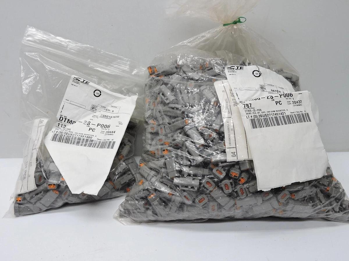 (Lot of 900) DTM06-2S-P006 CONN PLUG HSG 2POS