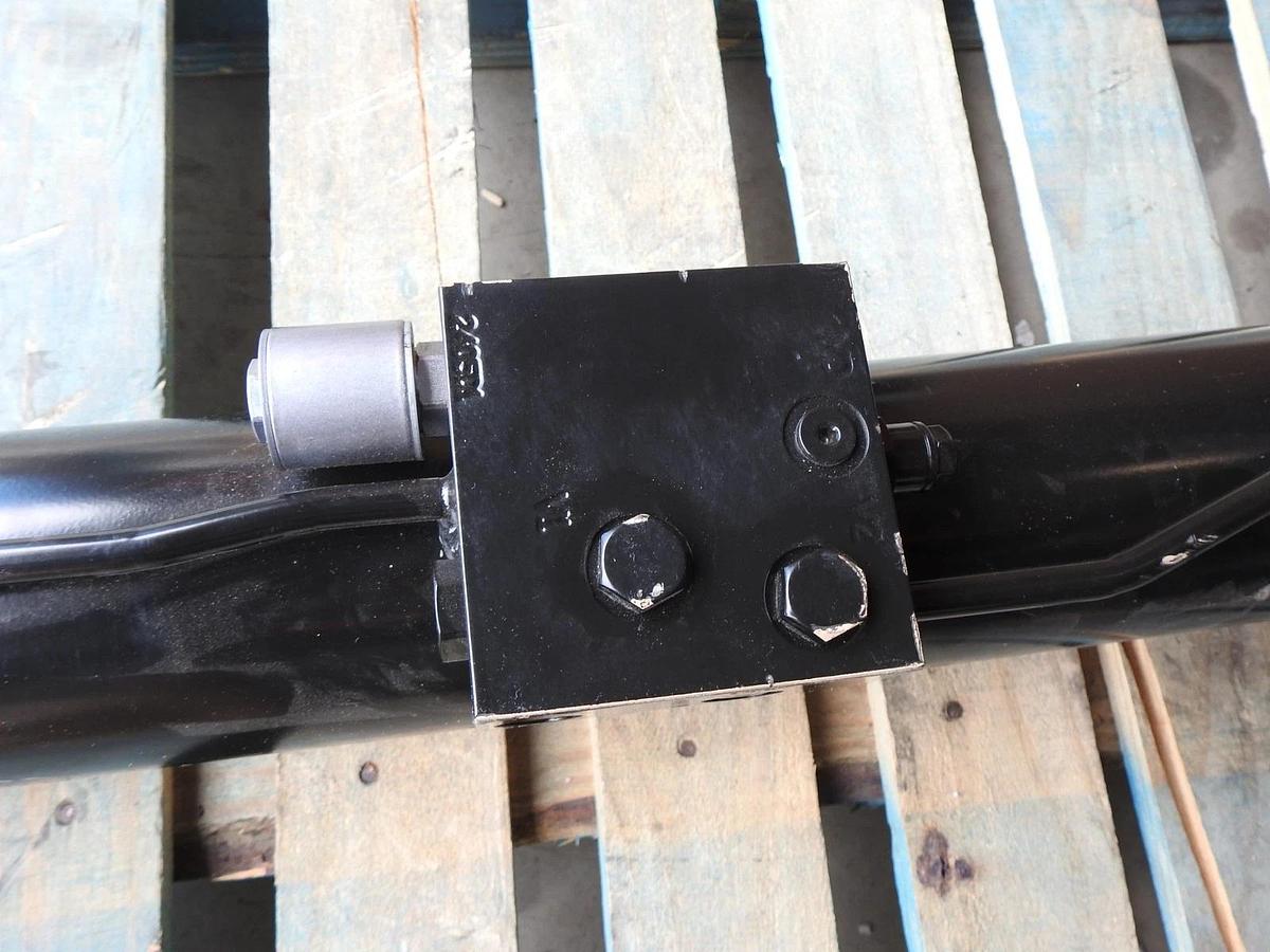 OEM JLG 1001106880 Cylinder, Upper Lift for E300AJP, E300AJ Electric Boom Lift