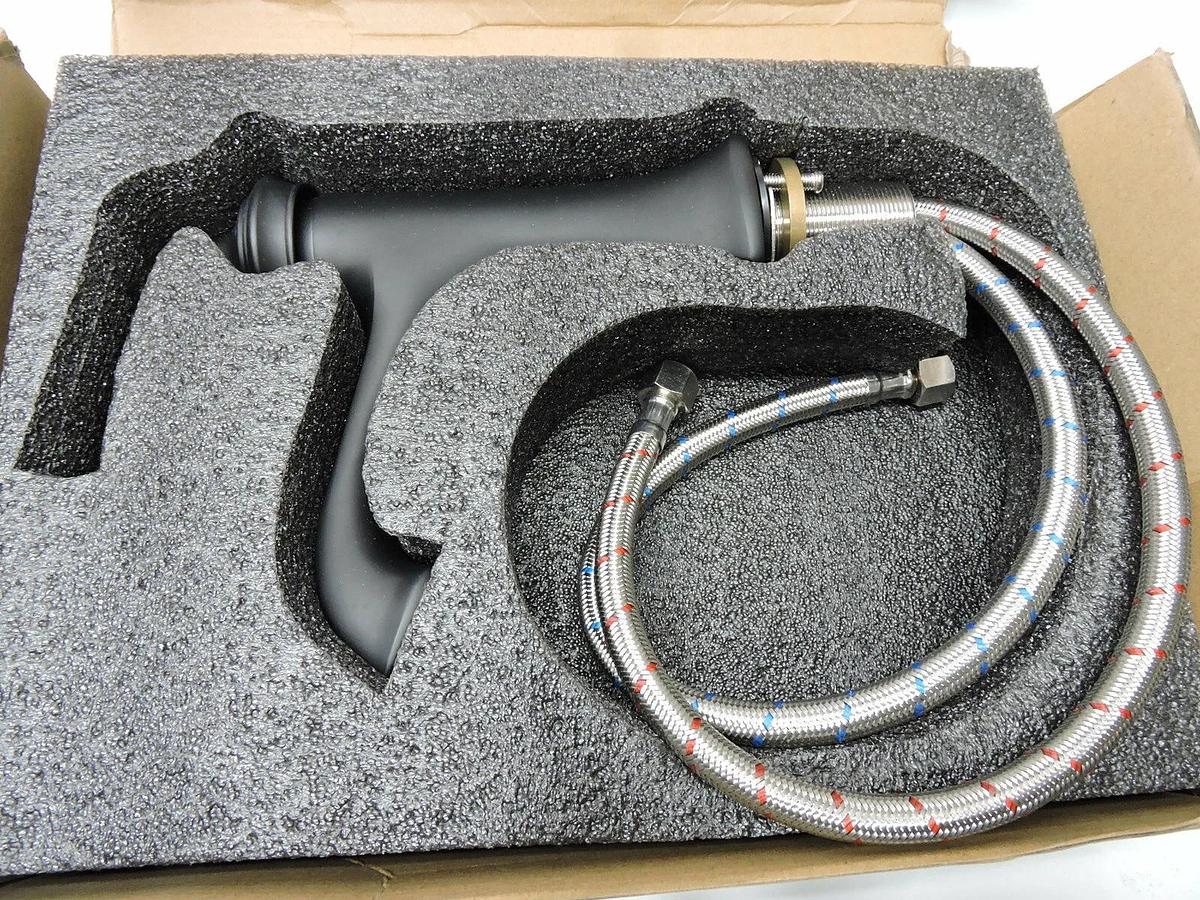 Rbrohant RB0715 Matt Black Single Handle Bathroom Faucet - Farmhouse Style - NEW