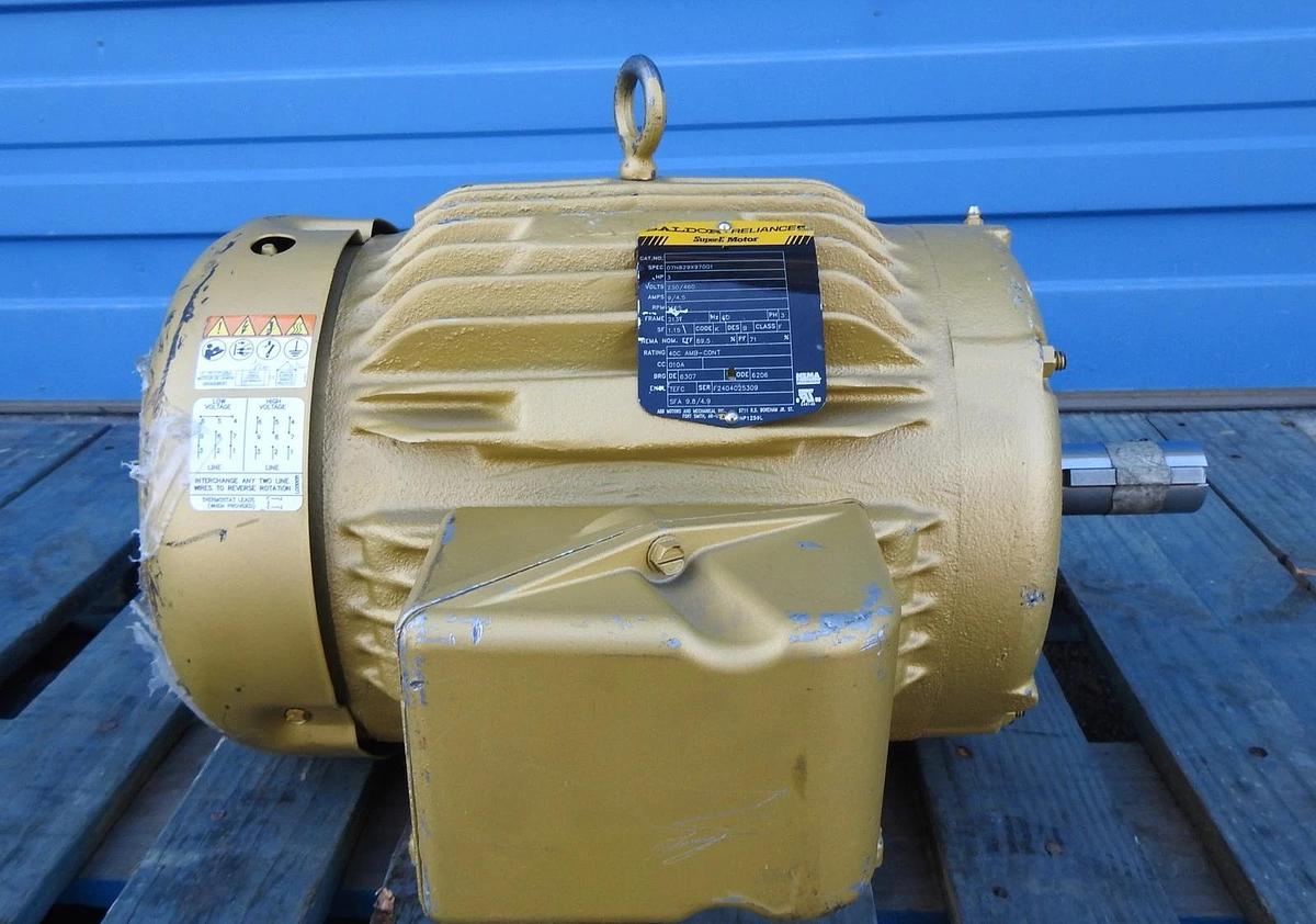 Baldor Reliance 3 HP TEFC Motor, 213T Frame, 230/460V, 3-Phase, SF 1.15