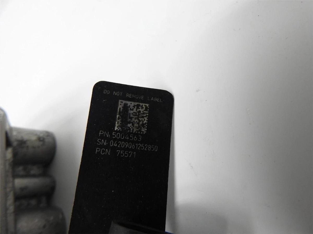 Evinrude 5004563 ETEC 90hp Outboard Fuel Injector (AS IS UNTESTED) Sold As Core