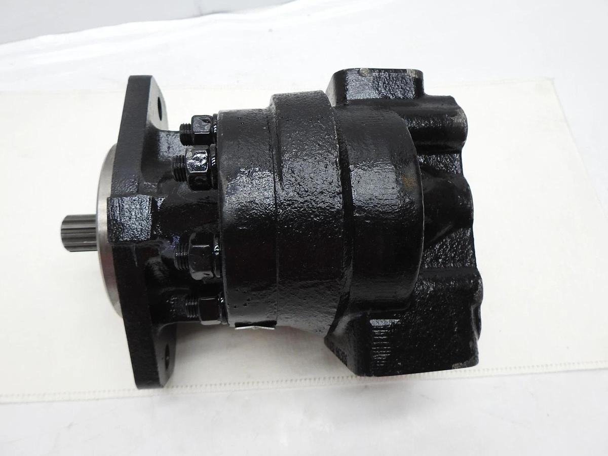 GENUINE John Deere AT370229 Fan Drive Hydraulic External Gear Pump 350D, 3754D
