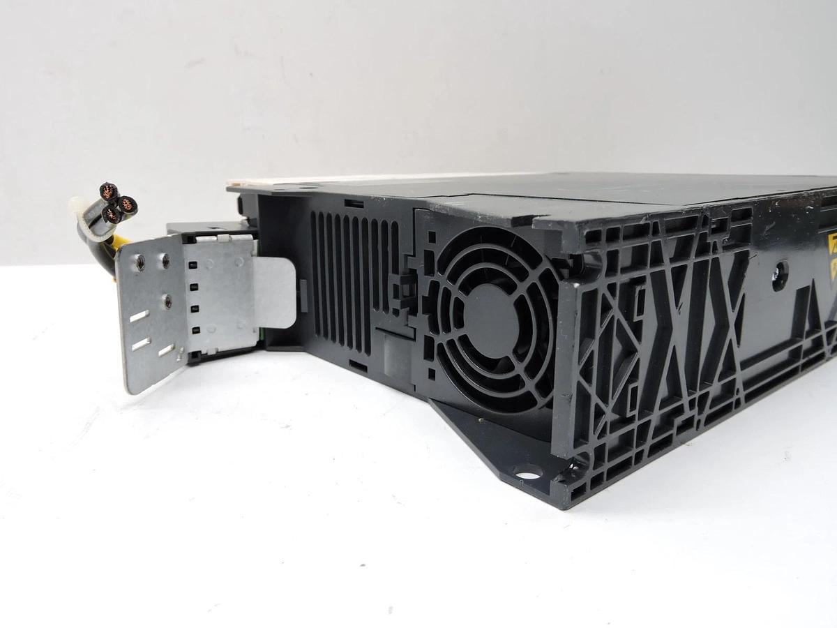 Schneider Electric ATV32HU22N4 Altivar 32 AC Speed Inverter Drive - NOB NEW!