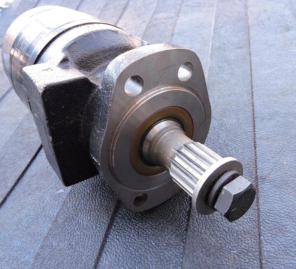 Parker TF0195MA050AAAA TF 0195 Motor Series Hydraulic Torq Motor - NOB NEW!