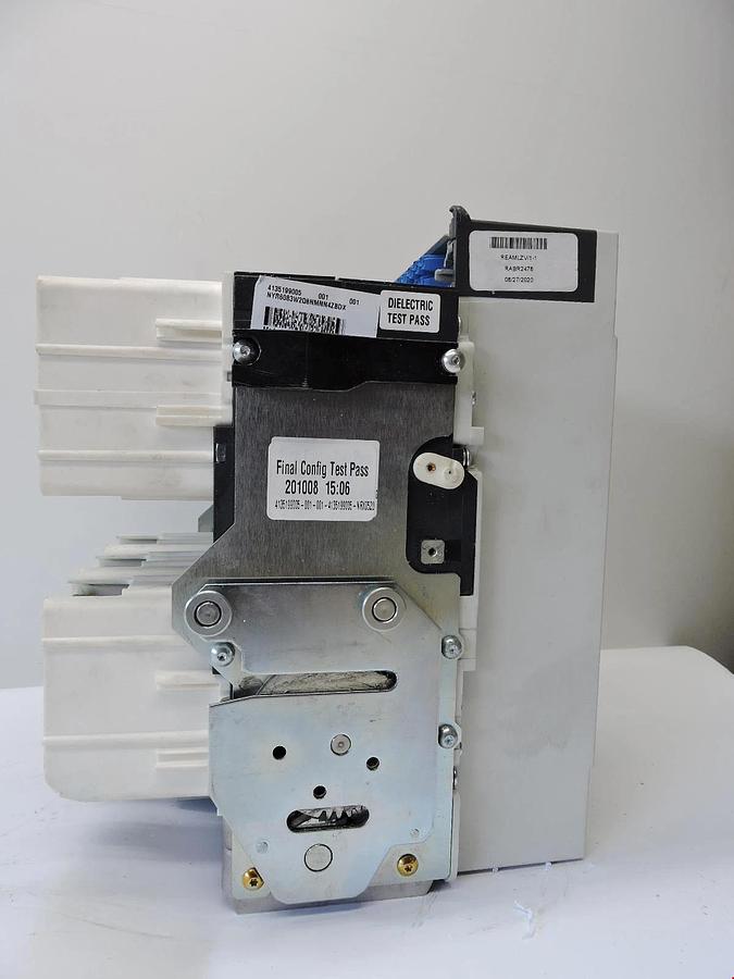 Eaton Power Defense NYR6083W Insulated Case Circuit Breaker 800 A 3 Pole - READ!