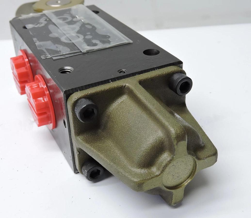 Parker Hannifin 85790-02P Valve, Linear, Directional Control 2HG658 , 85790 -NEW