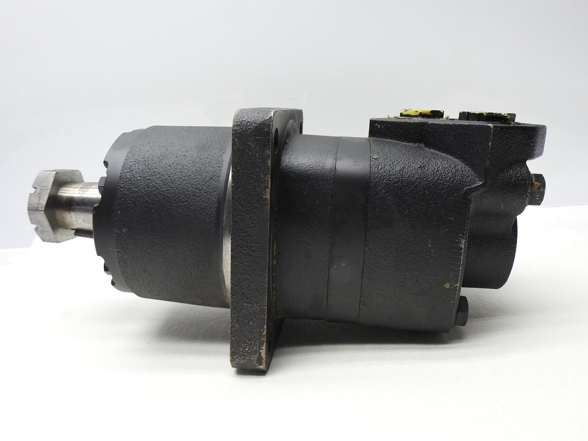 GENUINE Eaton Char-Lynn 113-1143-006 Hydraulic Wheel Mount Motor 6000 Series NEW