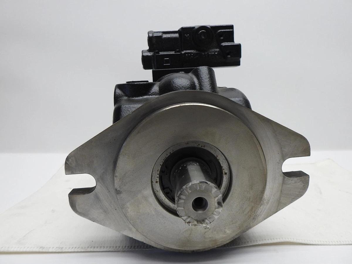 Danfoss 83027179 JRRS75 Series JRRS75CLS2125NNN3 (2 Bolt, Splined Shaft) OEM NEW