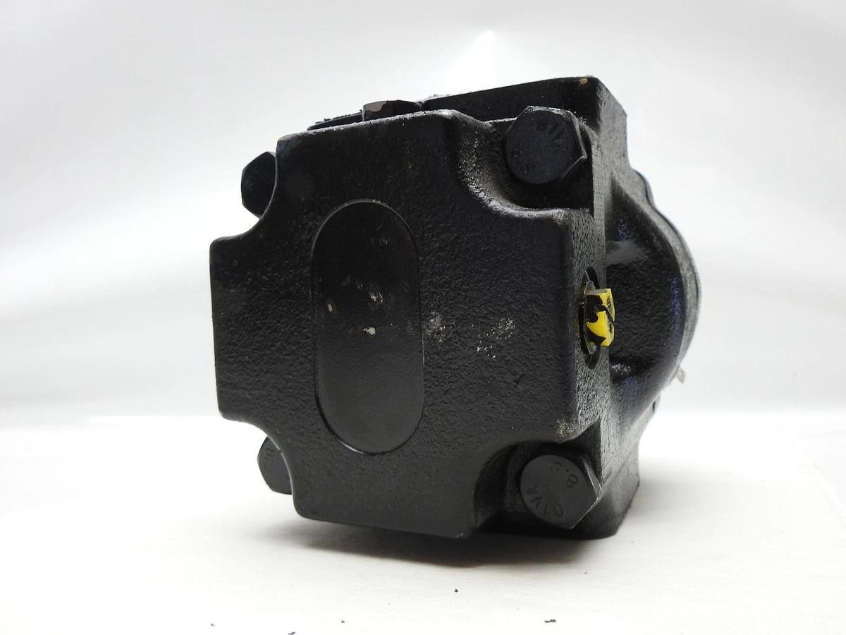 GENUINE Parker 7029212025 Hydraulic Motor P9J0429 (6 Bolt, Keyed Shaft) NEW!