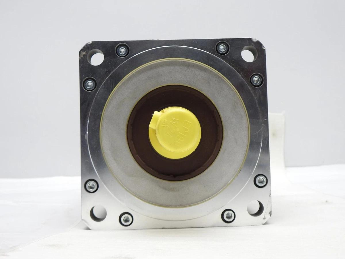 Nidec UniMotor 142UDB HD Servo Motor (4 Bolt, Keyed Shaft) 3000rpm/4800rpm VPWM