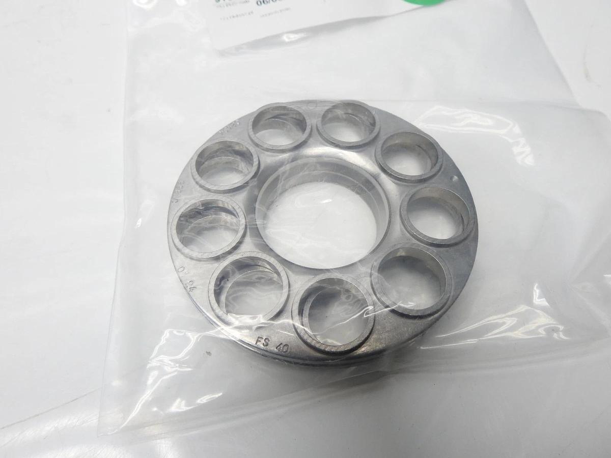Lot of 2 - Rexroth R902434998 Retainer Plate A10VO28 OEM NEW!