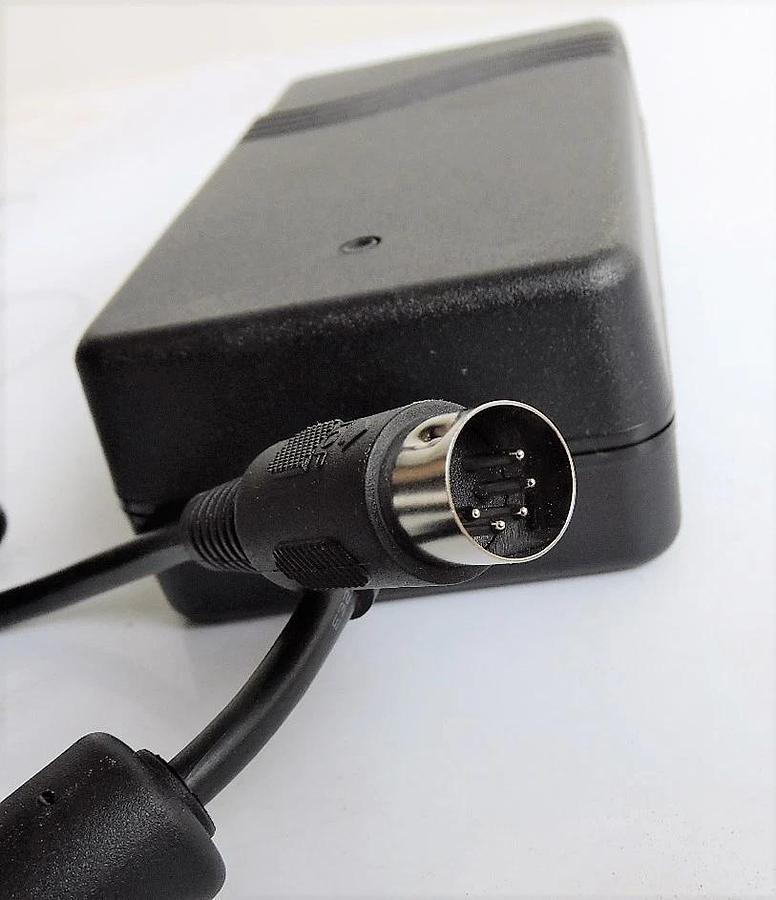 XP POWER AEL80US30 Plug in Adaptor Power Supply 90 V, 264 V, 80 W, 30 V, 2.66 A