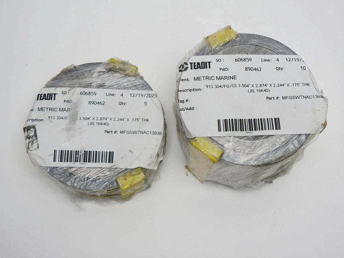 Lot of 15 - TEADIT 913 304/FG/CS 3.504" x 2.874" x 2.244" x .175" THK JIS 16K40
