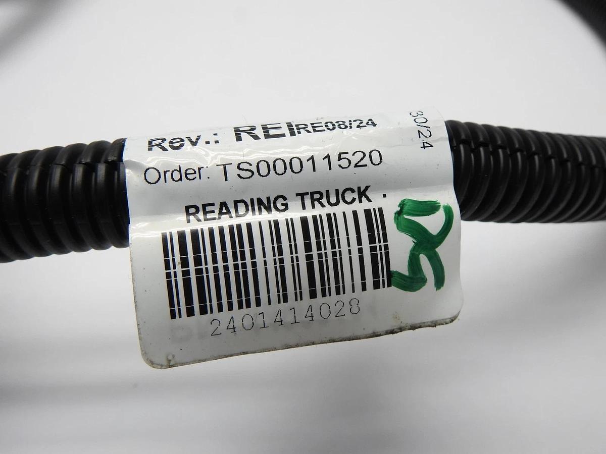 READING Truck Cab Chassis to 7-Way Trailer Plug Wire Harness P/N 14900161 OEM
