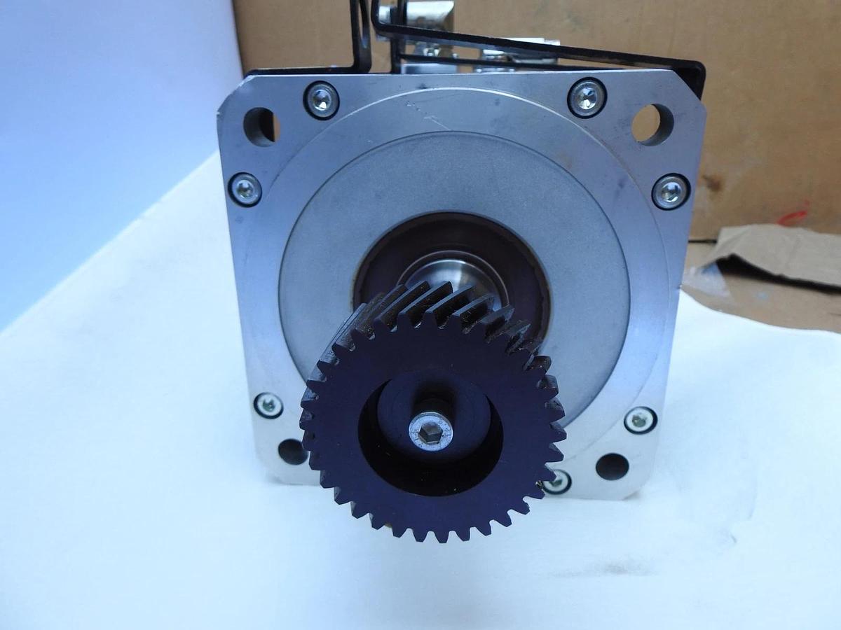 Nidec Unimotor 190 Servo Motor 190USA090XXHFX215240-SHPV 10 POLE VPWM 380/480VAC
