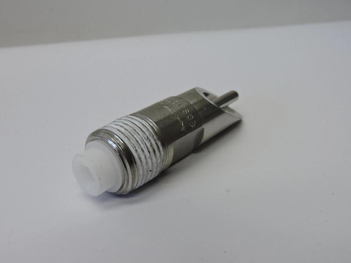LOT OF 25 - Edstrom Sow Nipple Waterer 1000-0741 Breeding Pigs 1/2" MPT. 2.5/min
