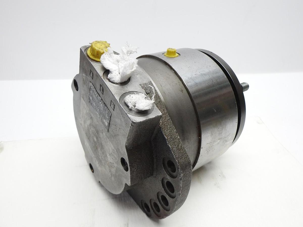 Volvo Rexroth HYDRAULIC MOTOR R921811195 12780711 MCR3S400F180Z32B2M1L04S