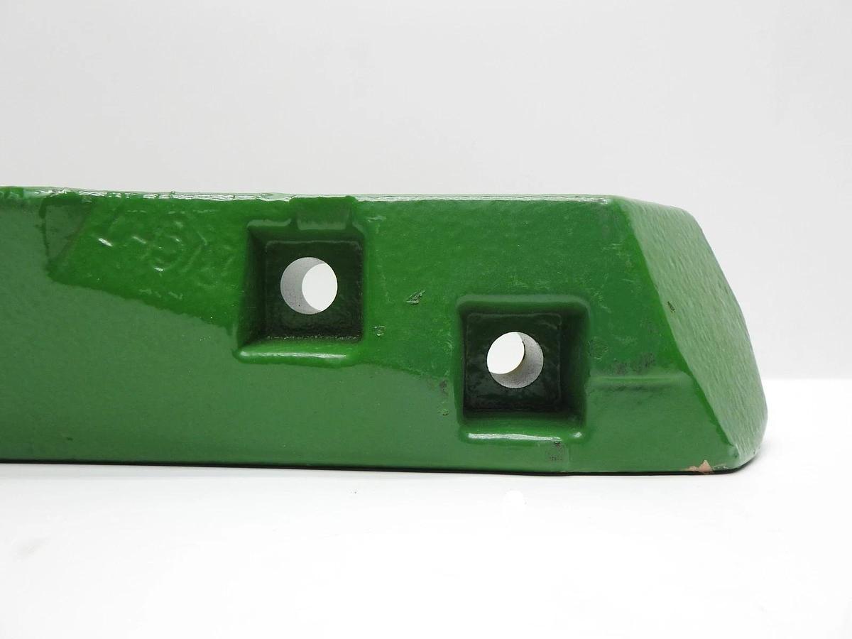 for John Deere Sway Block (RH) R104901 fits 4250 4255 4440 4450 4455 A&I - NEW