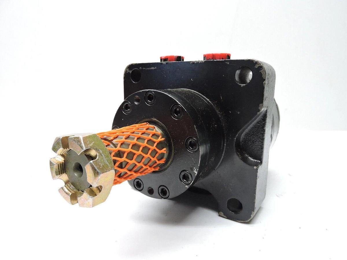 GENUINE JLG 70041342, Hydraulic Drive Wheel Motor - OEM NEW!