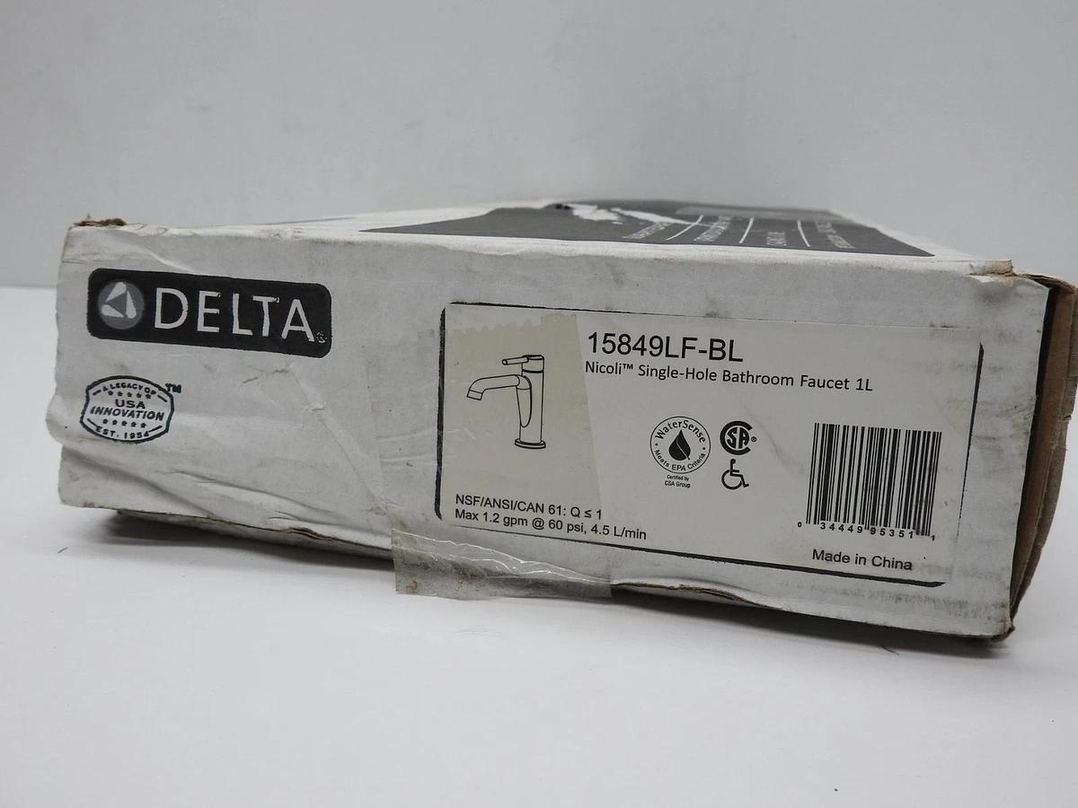 DELTA 15849LF-BL Matte Black Nicoli Single Hole Single-Handle Bathroom Faucet