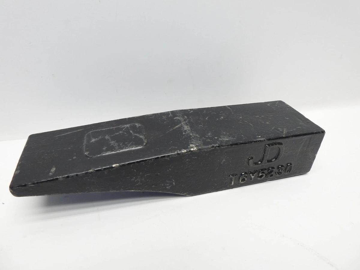 Genuine John Deere T6Y5230 Bucket Scarifier Tooth, 188mm - OEM NEW!